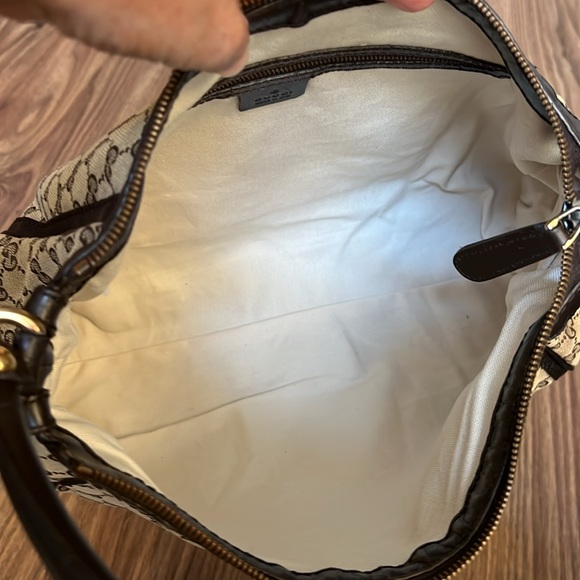 A150 - 💯 % authentic Gucci shoulder bag - Picture 9 of 16